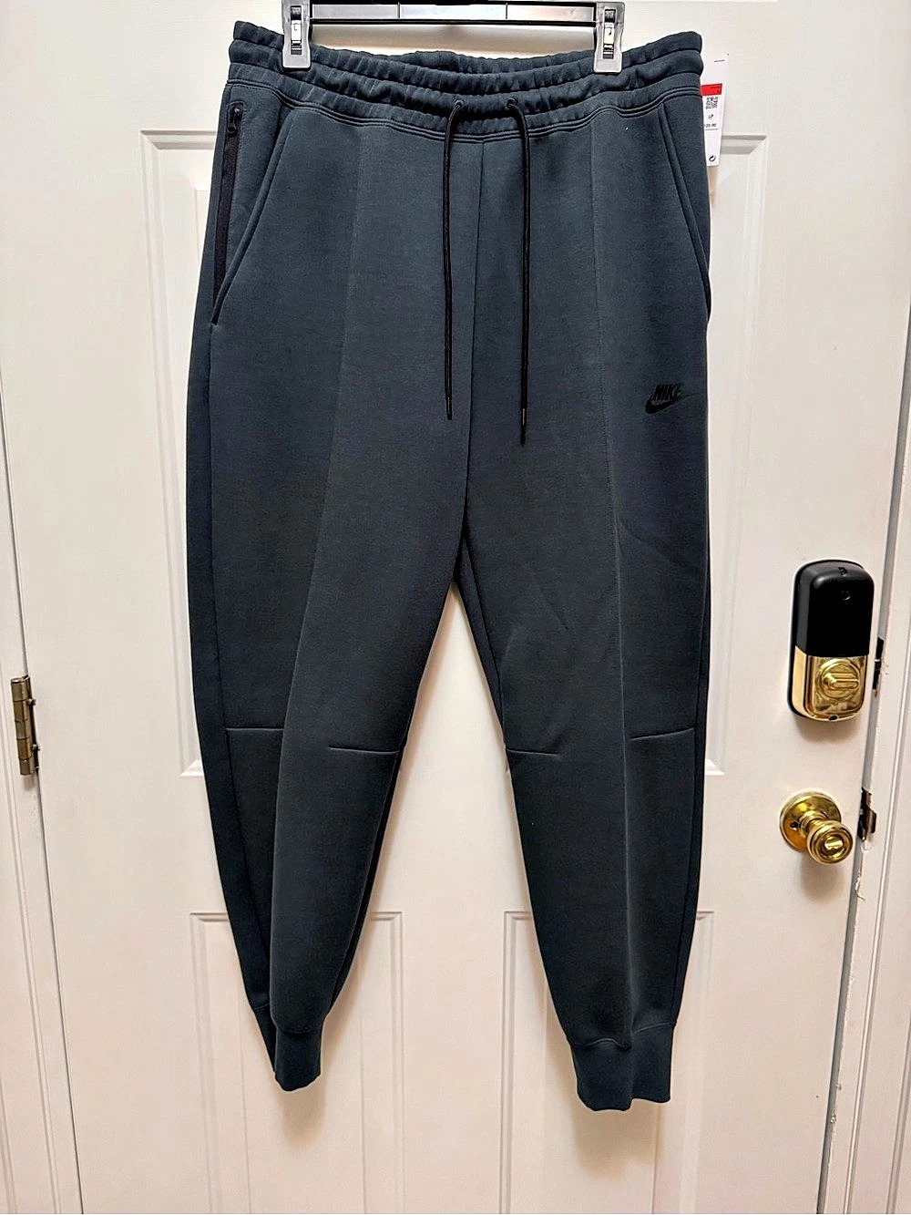 Nike Sportswear Tech Fleece Women's Mid-Rise Joggers Large